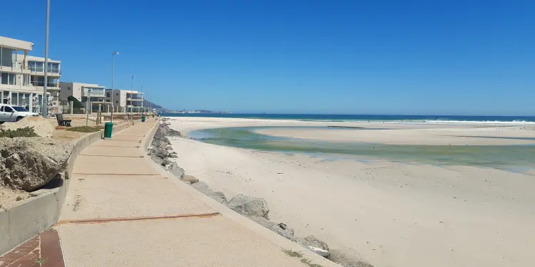 Milnerton Lagoon Beach Cape Town - West Coast